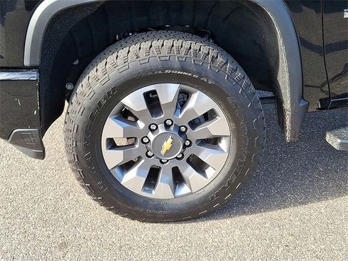Used 2025 Chevrolet Silverado 2500 Custom image 30