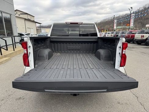 Used 2021 Chevrolet Silverado 1500 High Country image 8