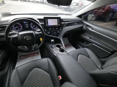 Used 2023 Toyota Camry SE image 18