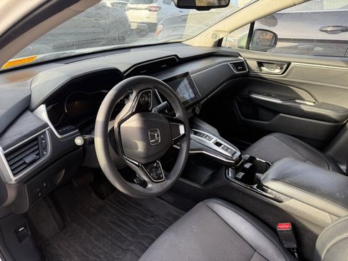 Used 2018 Honda Clarity Plug-In Hybrid image 7