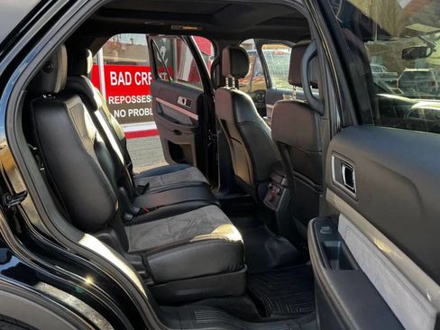 Used 2017 Ford Explorer XLT w/ Equipment Group 202A image 19