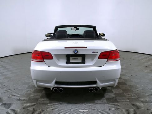Used 2010 BMW M3 Convertible RWD image 8