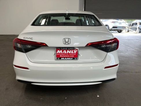 Used 2023 Honda Civic LX image 4