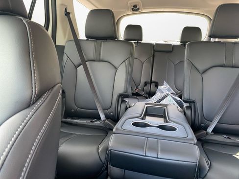 Certified 2025 Honda Pilot EX-L image 12