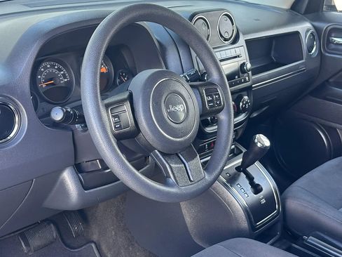 Used 2015 Jeep Patriot Sport w/ Power Value Group AWD/4WD image 9