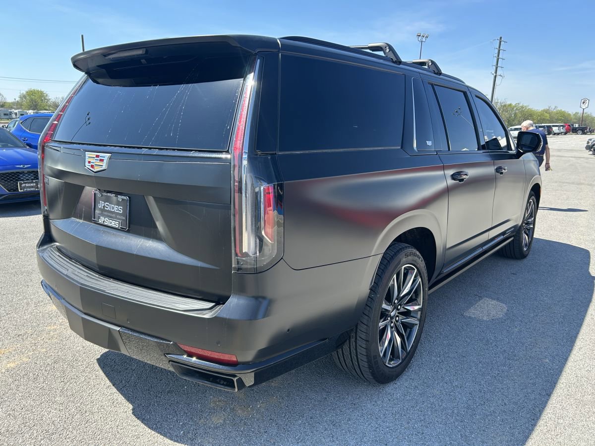 Used 2022 Cadillac Escalade ESV Sport w/ Touring Package AWD/4WD image 5