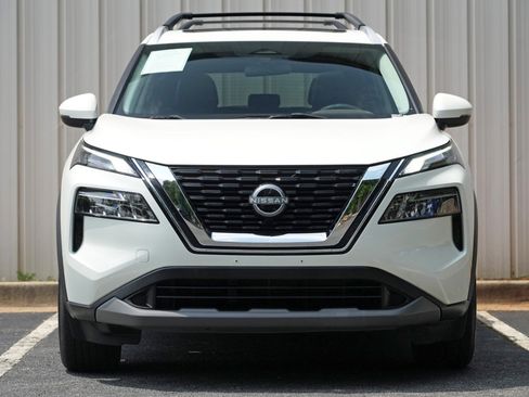 Used 2023 Nissan Rogue SV w/ SV Premium Package FWD image 6