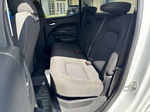 Used 2021 Chevrolet Colorado LT AWD/4WD image 12