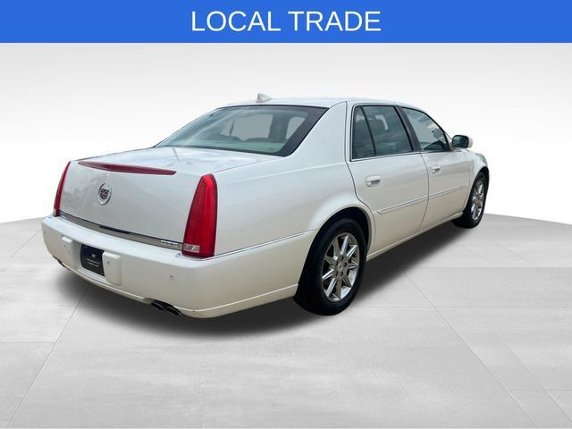 Used 2011 Cadillac DTS Luxury FWD image 6