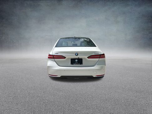 Used 2026 BMW 530i xDrive 530i xDrive w/ Premium Package image 8