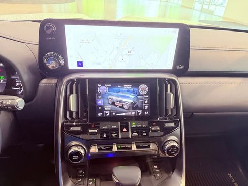 Used 2023 Lexus LX 600 4WD w/ Accessory Package (Z1) image 31