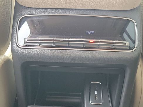 Used 2020 Mercedes-Benz GLS 450 GLS 450 w/ Convenience Package image 18