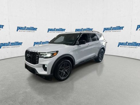 New 2026 Ford Explorer ST-Line w/ ST-Line Street Pack AWD/4WD image 5