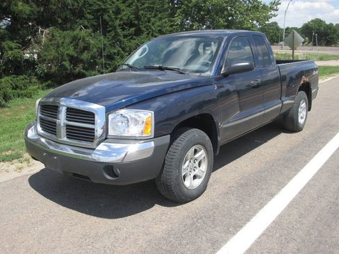 Used 2005 Dodge Dakota SLT AWD/4WD image 10