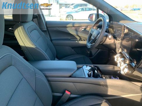 New 2026 Chevrolet Blazer EV LT w/ Midnight/Sport Edition AWD/4WD image 9