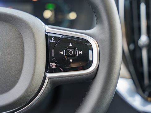 Used 2025 Volvo XC90 T8 Plus w/ Protection Package Premier image 23