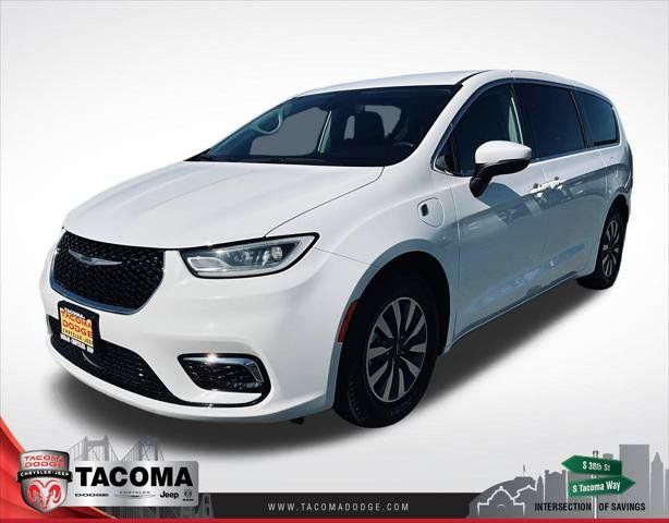 Certified 2023 Chrysler Pacifica Touring-L FWD image 1