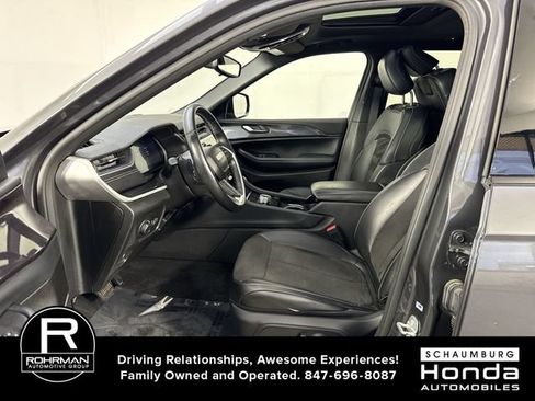 Used 2022 Jeep Grand Cherokee L Laredo AWD/4WD image 3