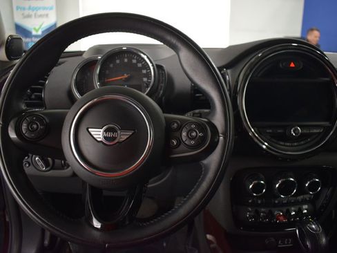 Used 2018 MINI Cooper Clubman S image 9