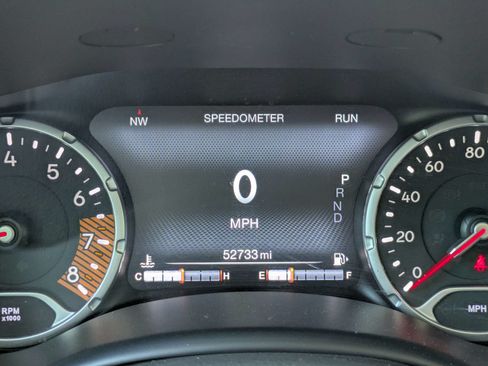 Used 2023 Jeep Renegade Trailhawk w/ Trailhawk Elite Group AWD/4WD image 19