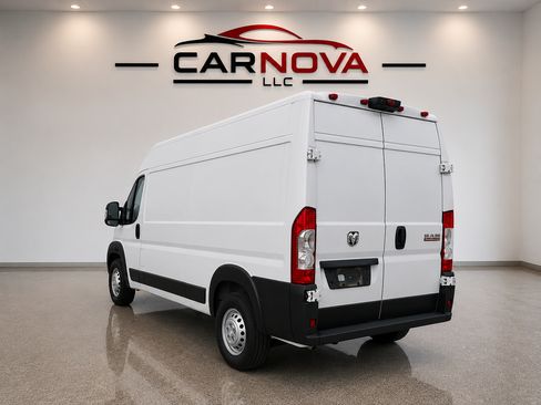 Used 2025 RAM ProMaster 2500 w/ Convenience Group FWD image 4
