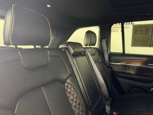 Used 2025 Jeep Grand Cherokee Summit image 35