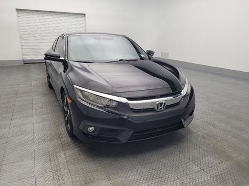 Used 2017 Honda Civic Touring image 14