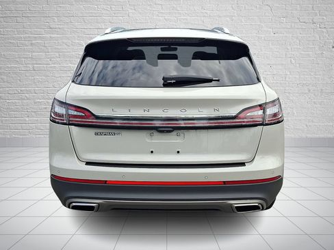 Used 2022 Lincoln Nautilus Reserve w/ Luxury Package AWD/4WD image 5