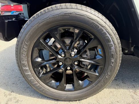 Used 2023 Jeep Wrangler Sahara image 53