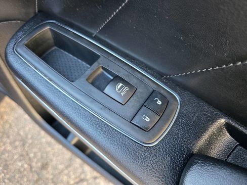 Used 2018 Dodge Charger R/T Scat Pack image 38