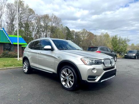 Used 2016 BMW X3 xDrive28i image 3