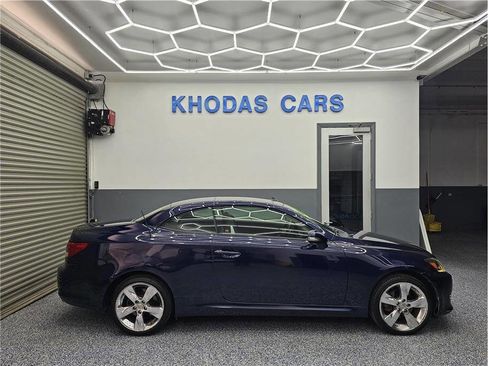 Used 2011 Lexus IS 250C image 5