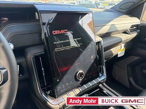 New 2026 GMC Yukon AT4 Ultimate w/ LPO, Floor Liner Package AWD/4WD image 33