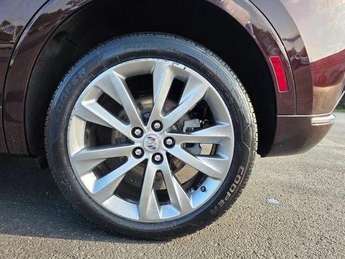 Used 2023 Buick Envision Avenir AWD/4WD image 8