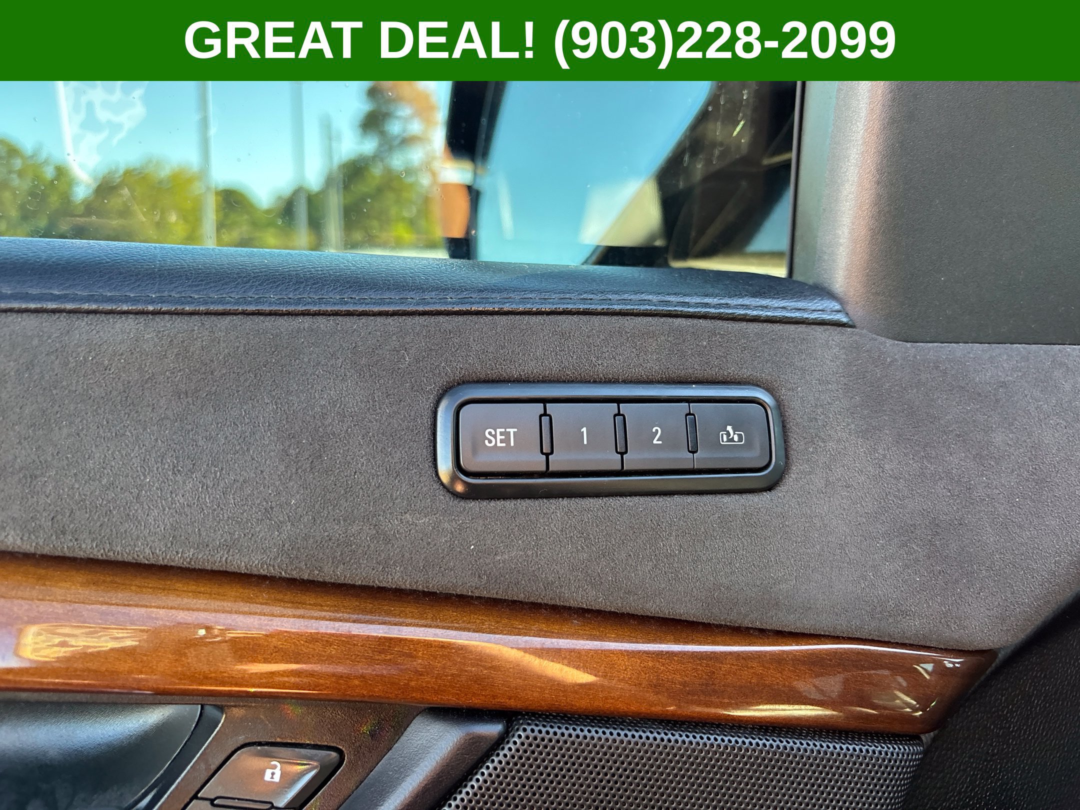 Used 2018 Cadillac Escalade Luxury AWD/4WD image 20