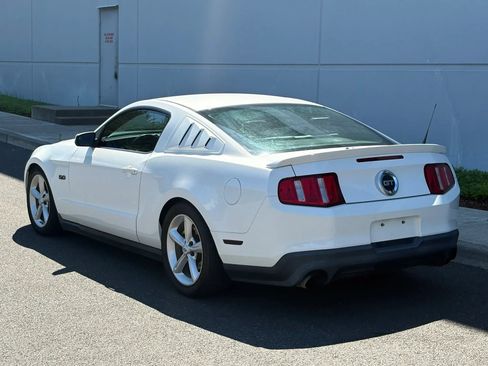 Used 2011 Ford Mustang GT Premium w/ Electronics Pkg RWD image 4