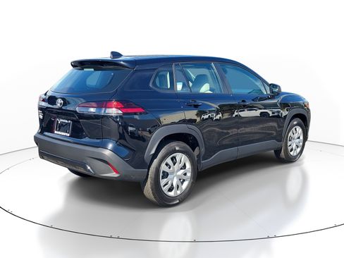 Used 2026 Toyota Corolla Cross L FWD image 6