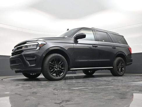 Used 2023 Ford Expedition XLT RWD image 20