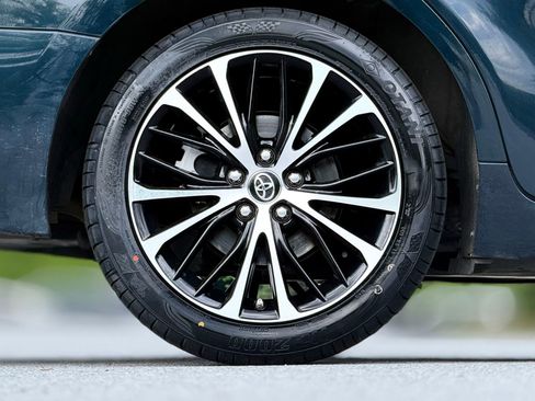 Used 2019 Toyota Camry SE FWD image 20