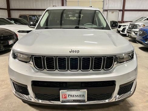 Used 2023 Jeep Grand Cherokee L Laredo image 7