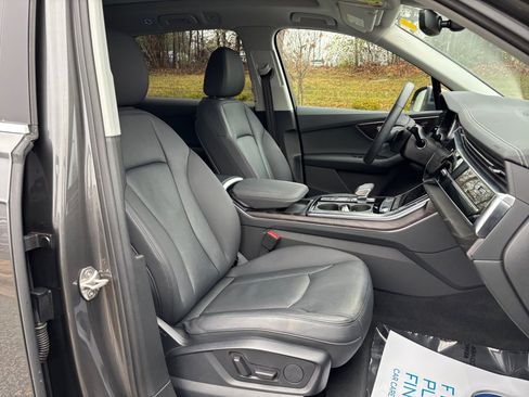 Used 2023 Audi Q7 3.0T Premium image 28