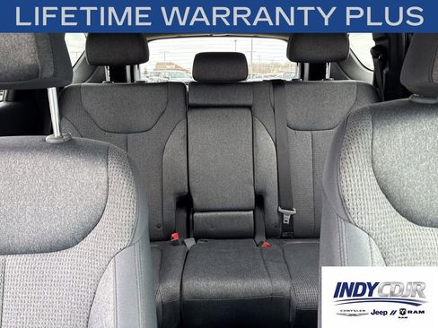 Used 2023 Hyundai Santa Fe SEL FWD image 15