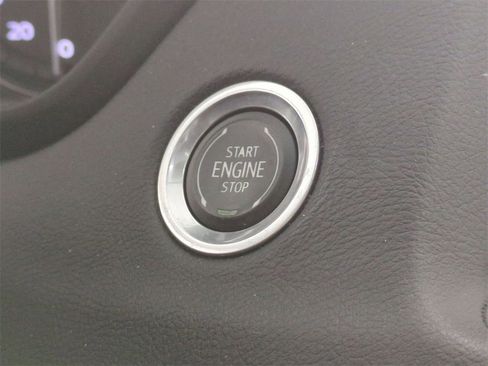 Used 2023 Cadillac XT4 Premium Luxury w/ Technology Package image 16