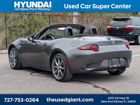 Used 2022 MAZDA MX-5 Miata Grand Touring image 3
