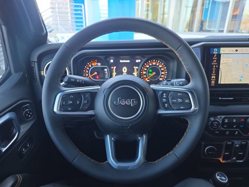 Used 2024 Jeep Wrangler Sahara w/ Technology Group image 16