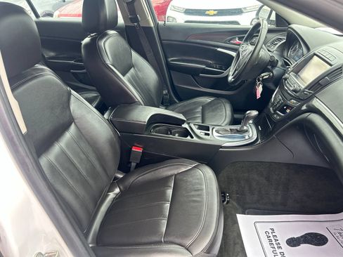 Used 2017 Buick Regal Sport Touring FWD image 15