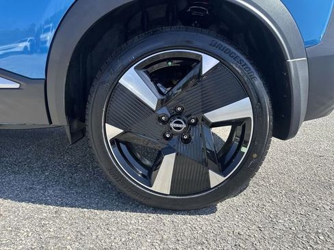 Used 2025 Nissan Kicks SR AWD/4WD image 31