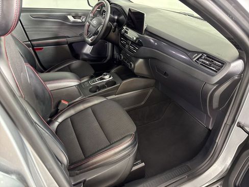 Used 2024 Ford Escape ST-Line image 15