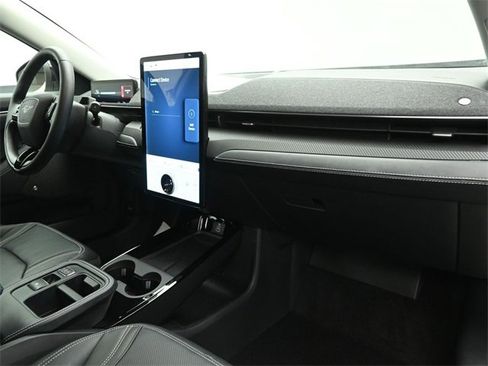 Used 2025 Ford Mustang Mach-E Premium image 27