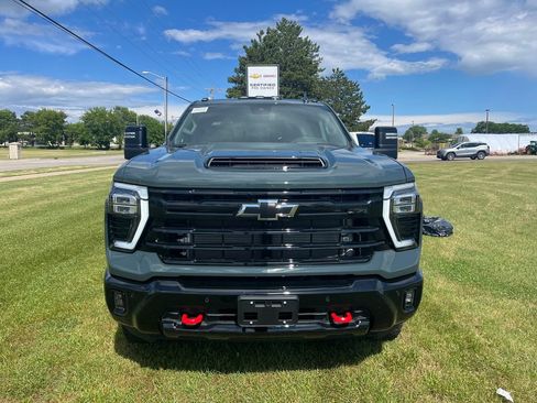 New 2026 Chevrolet Silverado 2500 LT w/ Trail Boss Package AWD/4WD image 2